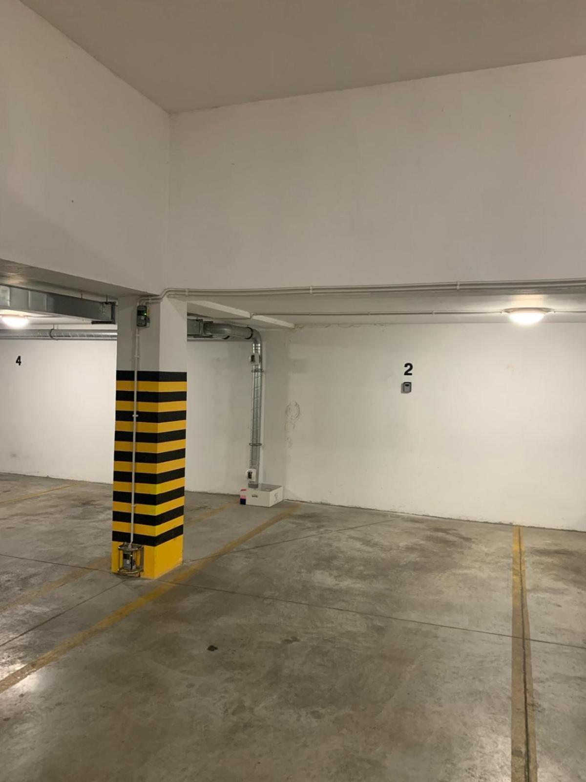 Apartament Pulaskiego Z Garazem Torun Bagian luar foto